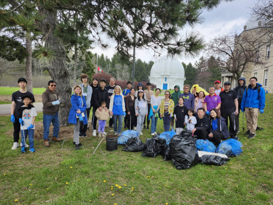 20240428-New-Horizon-Lions-Club-helps-in-DDO-Park-Spring-Cleanup-2