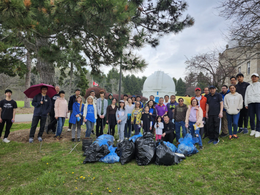 20240428-New-Horizon-Lions-Club-helps-in-DDO-Park-Spring-Cleanup-3